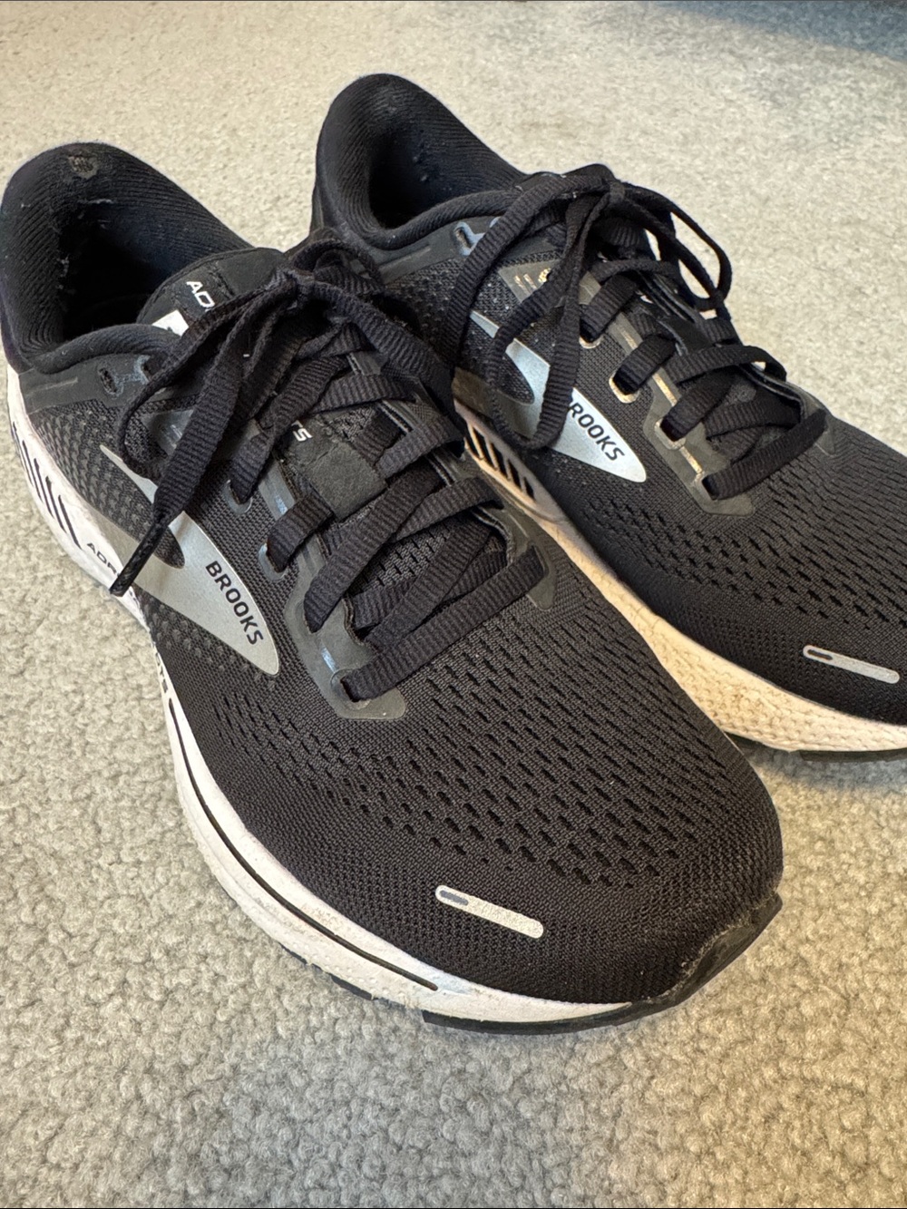 Brooks Adrenaline GTS 22 Black and White Women's Running Shoes